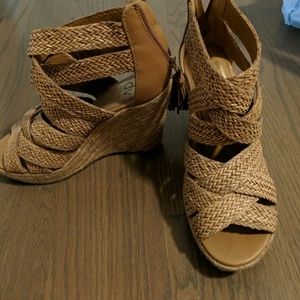 Wedge sandals